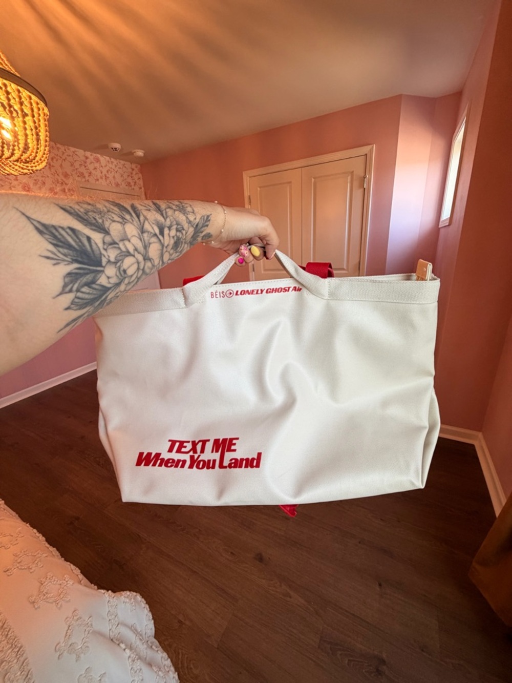 LONELY GHOST White Canvas Tote with Red Straps and Red Slogan - Picture 5 of 7